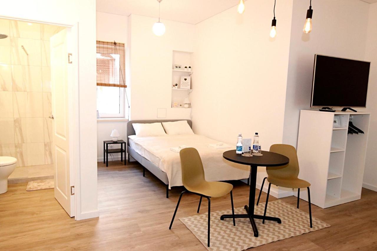 Minimalist Studio Old Town Apartments By Hostlovers Kaunas Eksteriør bilde