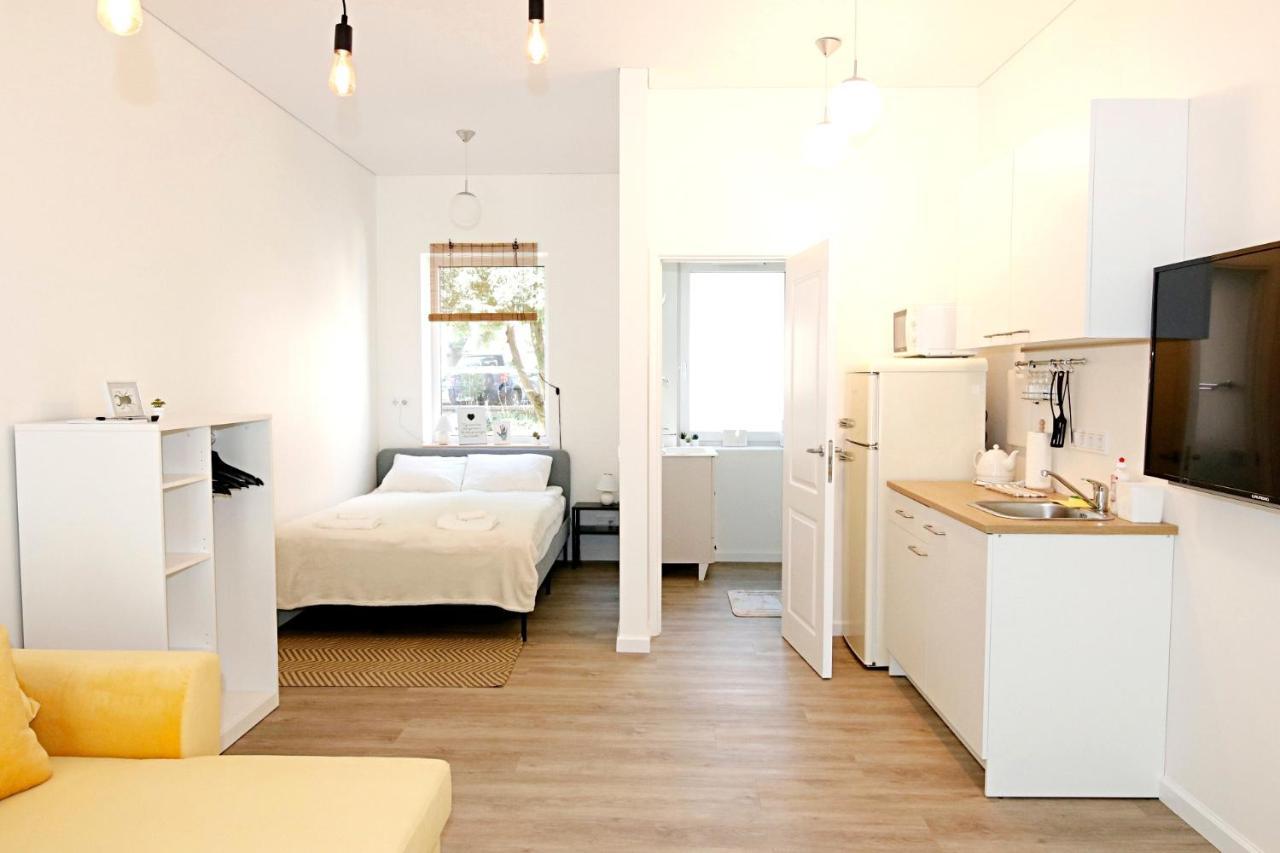 Minimalist Studio Old Town Apartments By Hostlovers Kaunas Eksteriør bilde